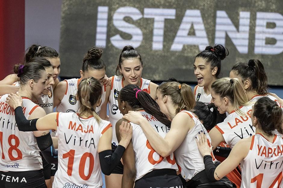 Eczacıbaşı Dynavit ligde namağlup yoluna devam ediyor.