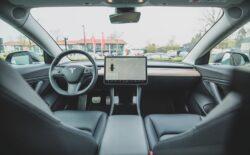 Bir eski Tesla çalışanının itirafları: Araç içi görüntüleri izler izler gülerdik