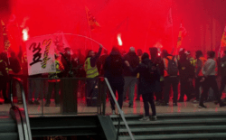 Fransa'da protestocular vazgeçmiyor: Dünyanın en büyük fon yönetim şirketi BlackRock'ın Paris'teki merkezini bastılar