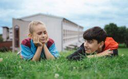 Yüzünü dökme küçük kız!