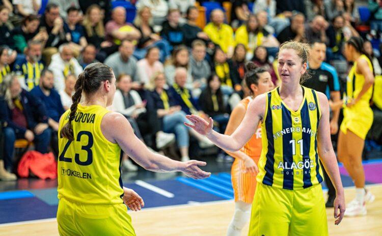 Kadınlar EuroLeague’in zirvesinde Türk derbisi!