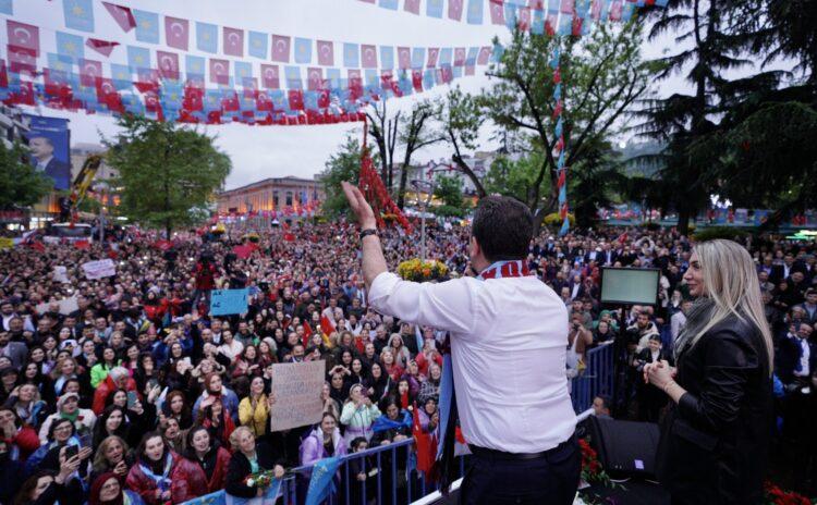 Bir gün gelir, halıyı ayağınızın altından çekiverirler
