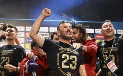 Tebrikler Galatasaray ve Okan Buruk