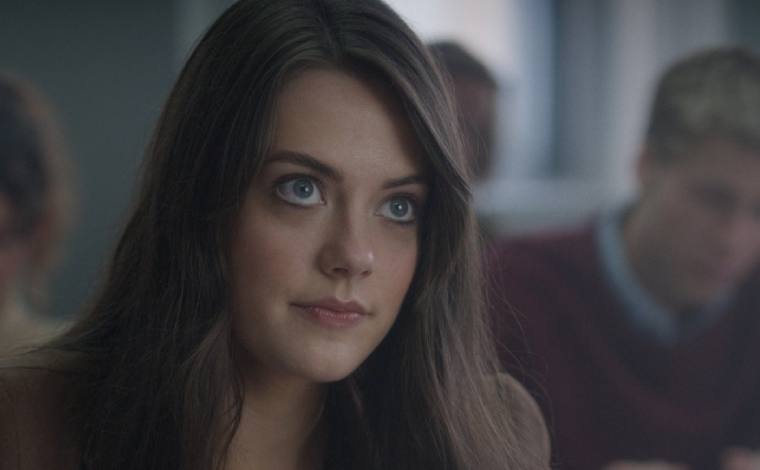 Dizinin son sezonunda Kate Middleton'ı Meg Bellamy canlandırıyor.