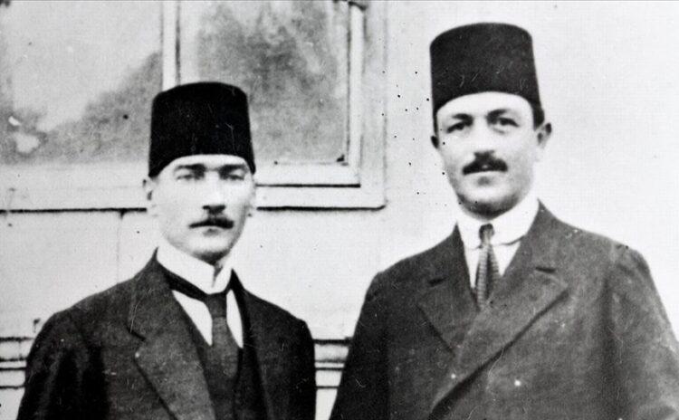 Mustafa Kemal partili mi olsun, partilerüstü mü?
