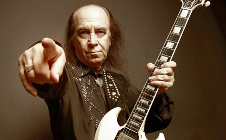 Kendi olmayı seçen adam: Erkin Koray