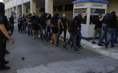 Holiganların utancı! Cinayetten sonra yüzlerini kapattılar