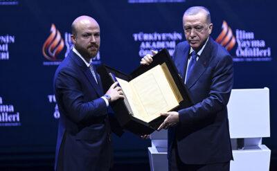 Erdoğan’ın gölgesinde yönetim varken…