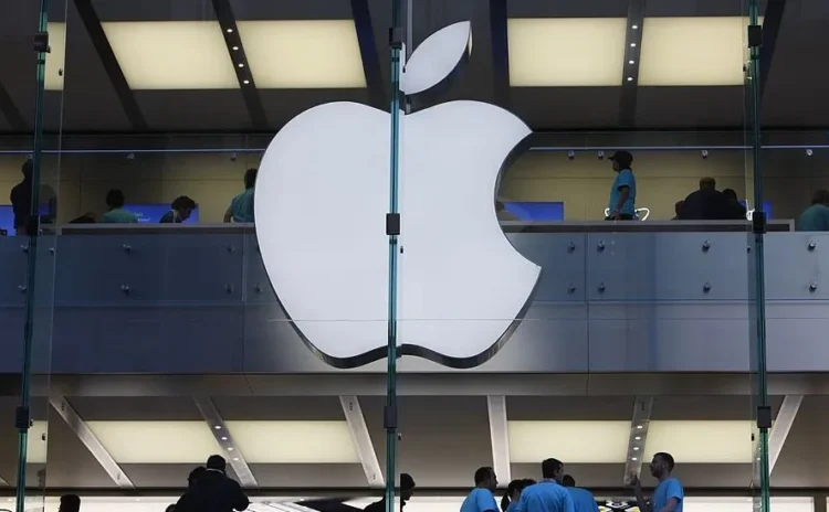 Apple 12 yıl sonra Samsung’u geçti