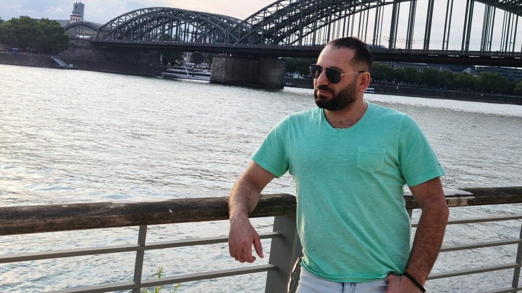 Bu da Bayram Bozkurt'un bugünkü Ali Aras hali.