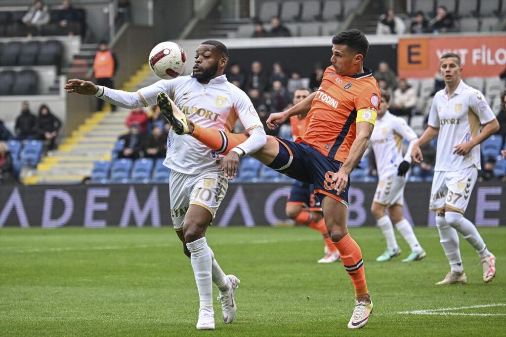 Başakşehir, evinde Samsunspor'u mağlup etti.