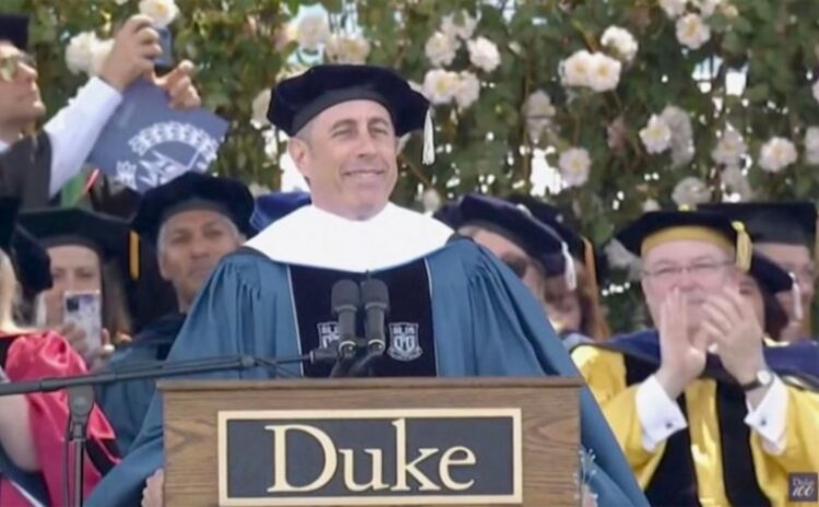 Seinfeld Duke Üniversitesi mezuniyet programında konuştu