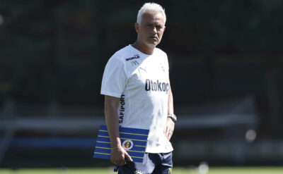 Jose Mourinho’dan rakiplere transfer göndermesi: Umarım maaşlarını ödeyebilirler