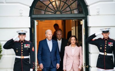 Biden adaylıktan çekildikten sonra ilk kez Harris’le mitingde