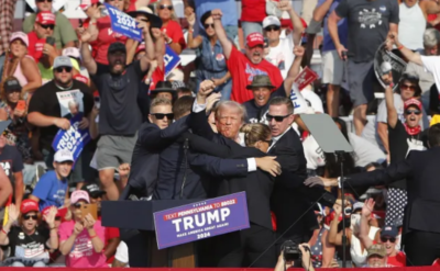Trump’ın havaya kalkan ikonik yumruğu: ABD siyasetinde yeni bir sayfa açıldı