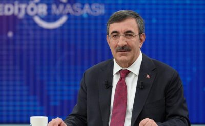 Cumhurbaşkanı Yardımcısı Yılmaz’a göre enflasyonu düşürürken talebi bir miktar baskılamak durumunda kalınıyor