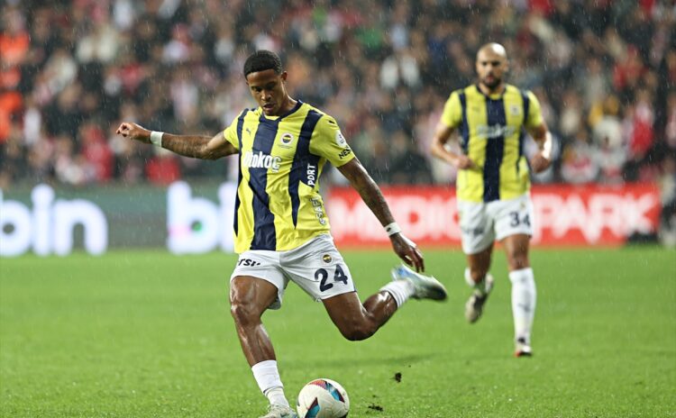 Fenerbahçe'ye Samsun'da bir darbe de soldan geldi: Jayden Oosterwolde minimum beş ay yok