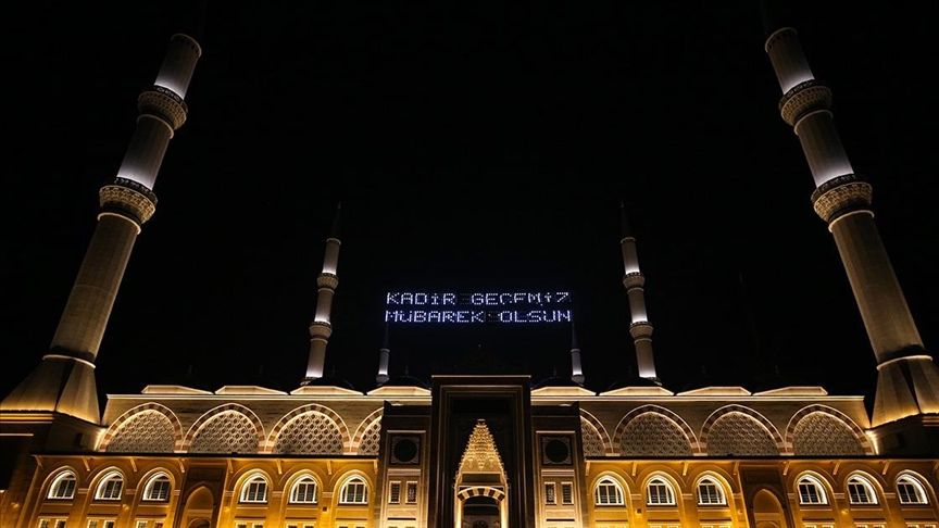 Bu gece Kadir Gecesi