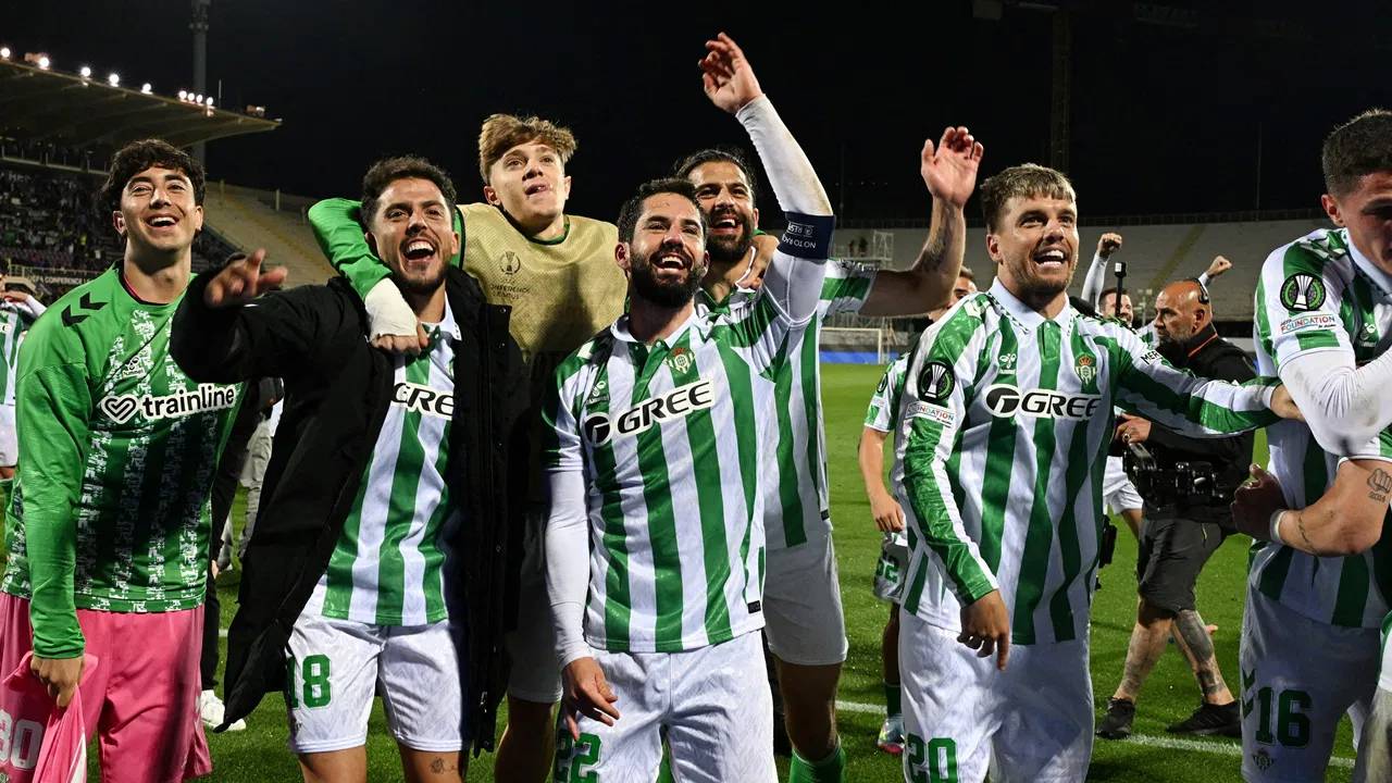 Real Betis’ten Konferans Ligi finali totemi: Logoya ‘kuş’ ekledi