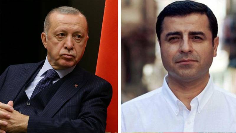 Demirtaş’ın cumhurbaşkanına hakaret davası ertelendi
