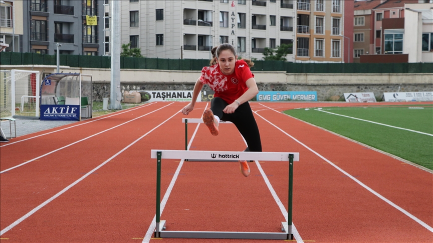 Tekvandoyu bırakıp atletizme geçti, 50 madalya kazandı