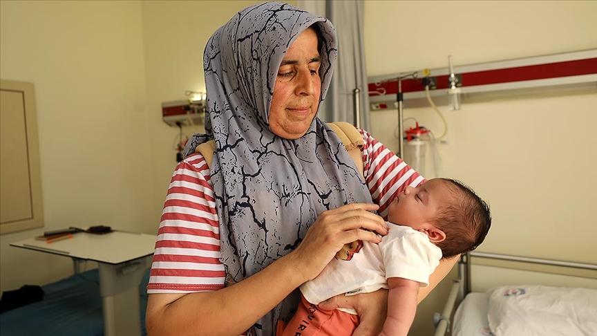 Mucize gibi: Önce doğum yaptı, sonra kalp ameliyatına alındı
