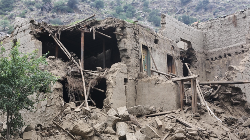 Afganistan’daki depremde ölü sayısı 1000’i aştı