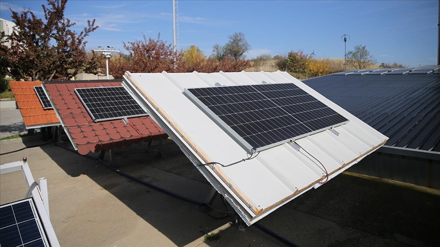 Fotovoltaik paneller güneşten daha verimli enerji almayı sağlıyor