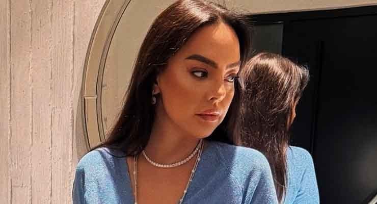 Ebru Gündeş üstünde servet taşıyor