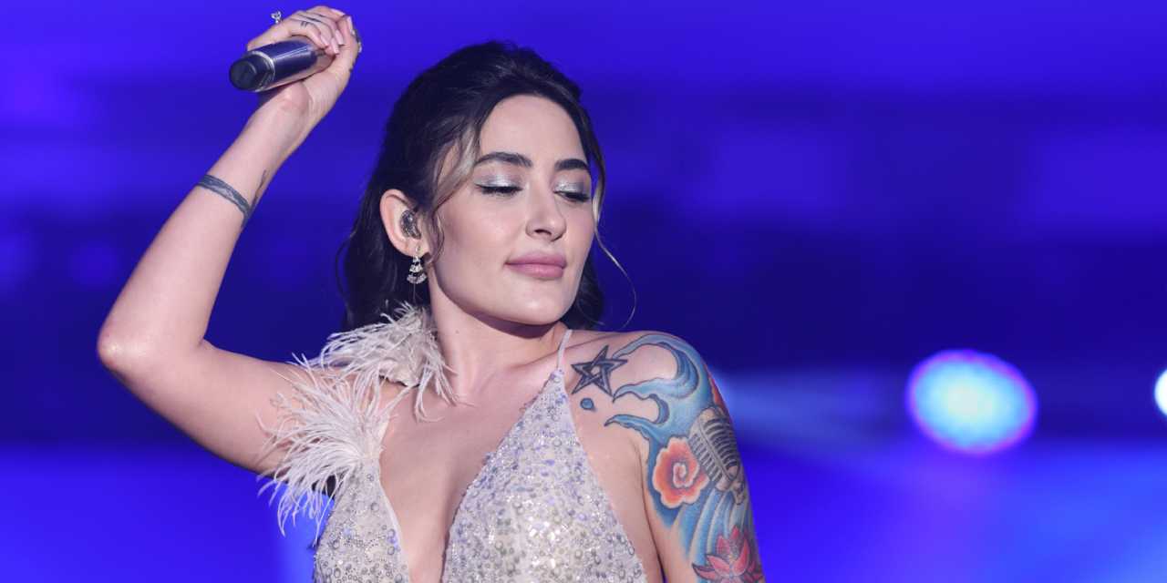 Melek Mosso’dan aşk itirafı: Kapım her şeye açık