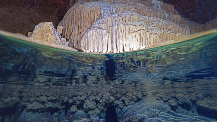 Çoban kirpiyi takip etti ve bir doğa şaheseri keşfetti: Gilindire Mağarası