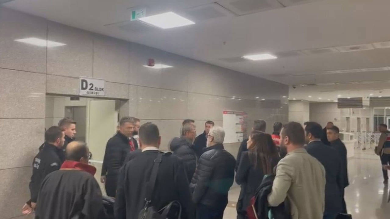 Mehmet Akif Ersoy’a şok suçlamalar: Uyuşturucu ve seks partileri…