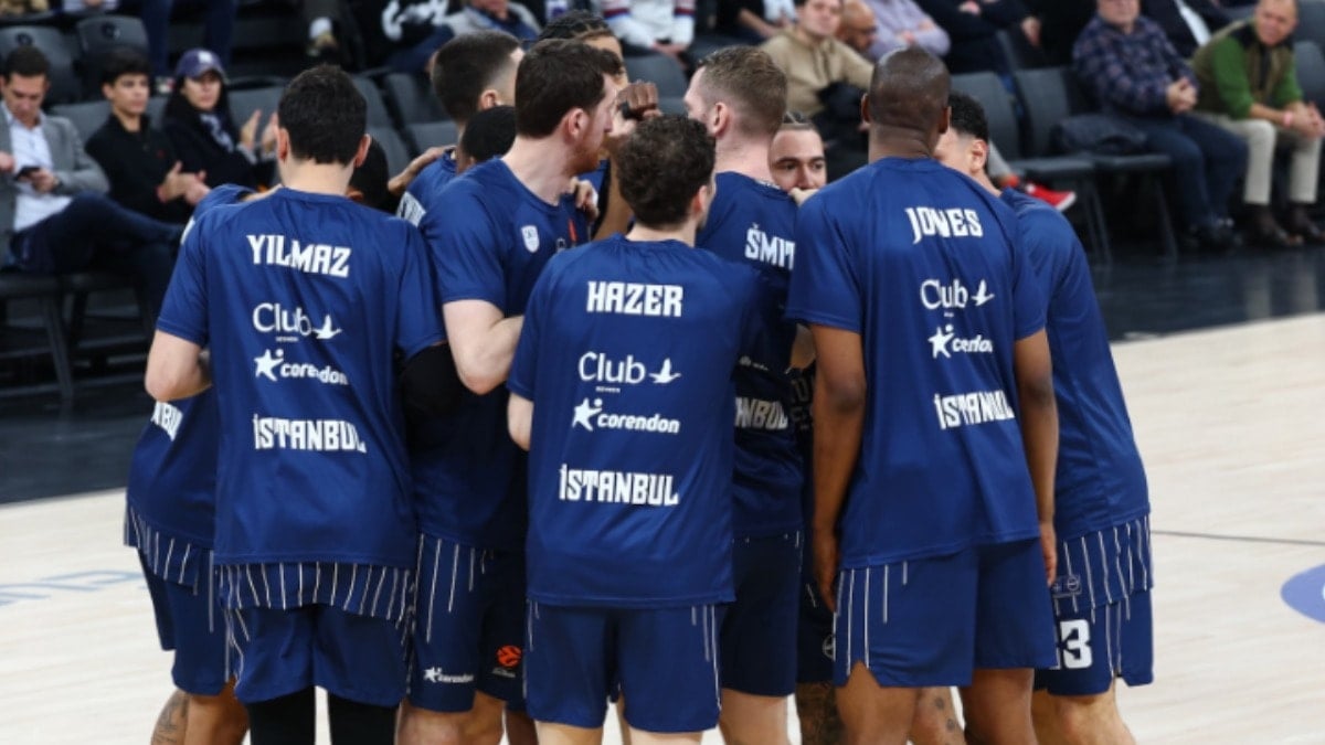 Anadolu Efes, EuroLeague’de galibiyeti unuttu