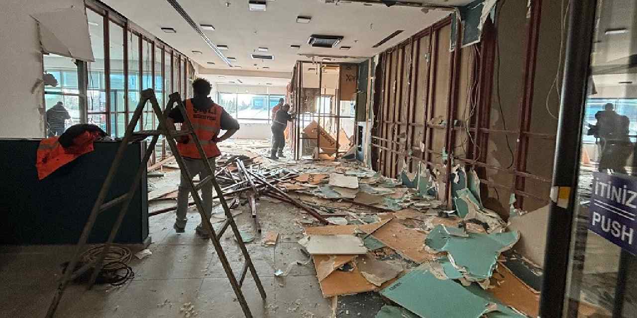 Şişli’deki AVM’nin kaçak bölümleri yıkıldı