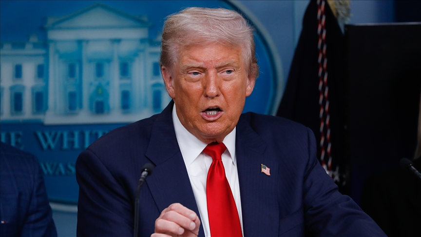 Trump, Epstein skandalında Clinton’un arkasına saklandı: Onu severim, fotoğraflarının yayınlanması çok kötü