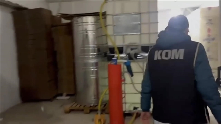 Yılbaşı öncesi operasyonlarda 17,5 ton sahte alkol ele geçirildi