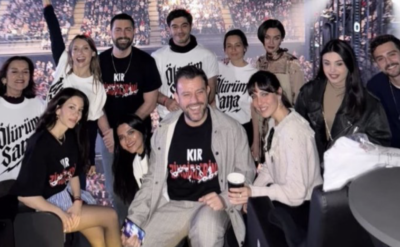 Tarkan’a ünlü akını: Onu dinlemek hepimize iyi geliyor