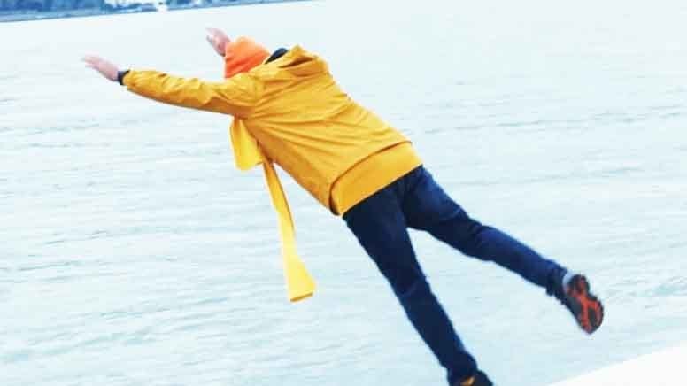 80 yaşındaki Fedon buz gibi havada Boğaz’da denize atladı