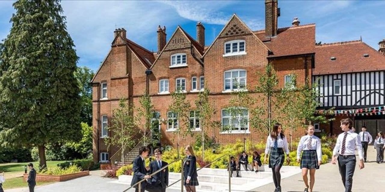 Lise eğitimi için de ‘yurtdışı’ göçü başladı: 23 bin avrodan başlıyor