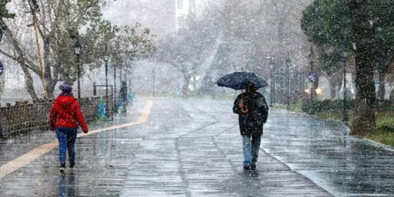 İstanbul’a soğuk geri döndü, kar da kapıda