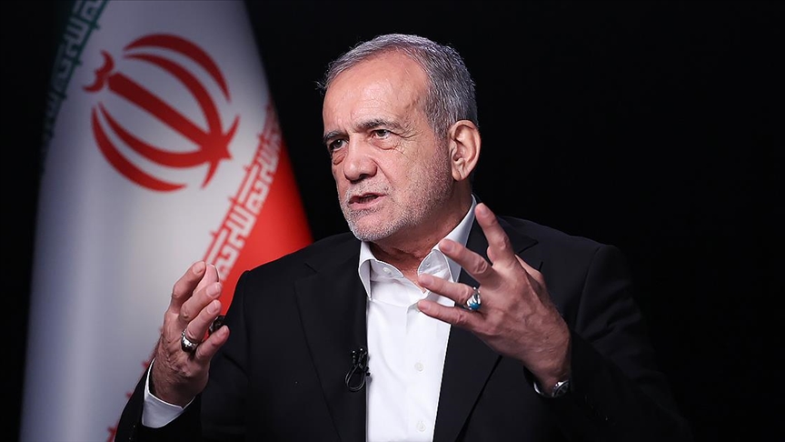 İran Cumhurbaşkanı: Halka karşı davranış biçimimizi değiştirmemiz gerekiyor