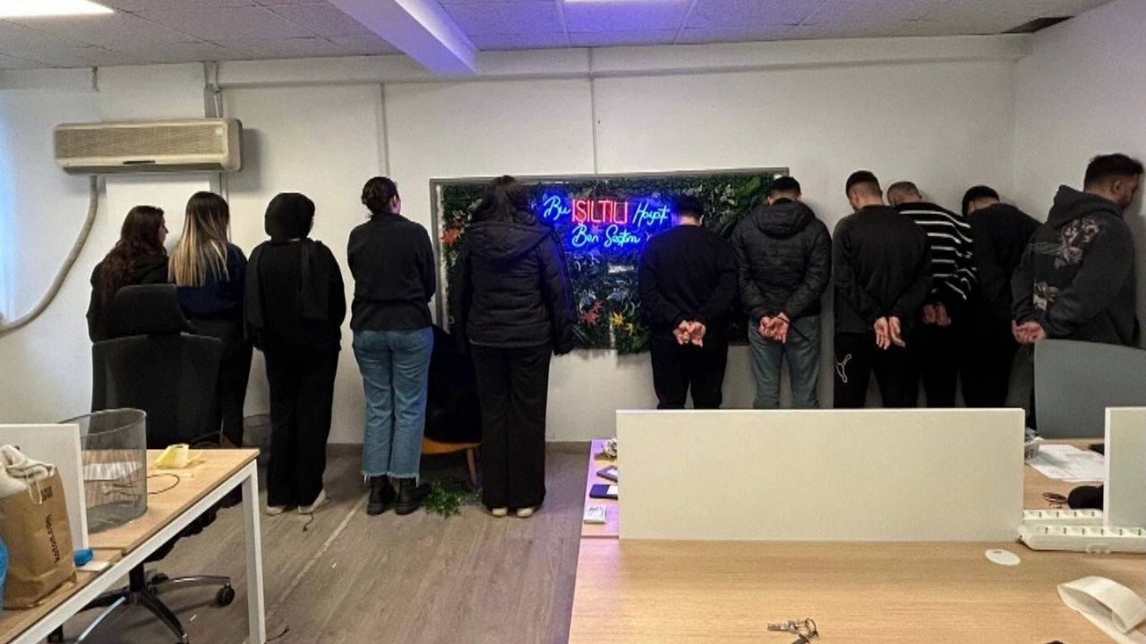 Çağrı merkezine operasyon: Delilleri camdan attılar