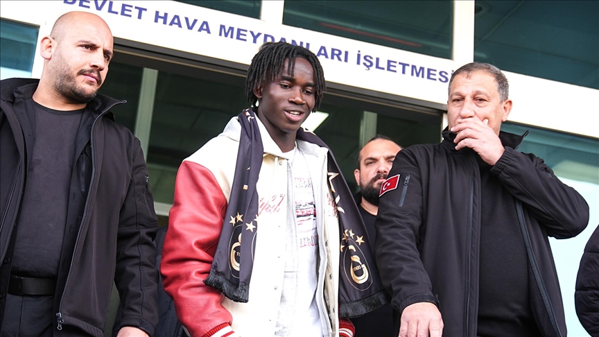 Galatasaray, Renato Nhaga’yı getirdi