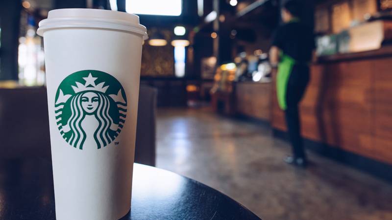 Starbucks’ta artık bu 13 içecek istenemeyecek