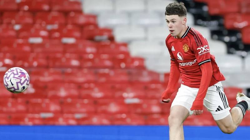 Wayne Rooney’in oğlu babasının kulübünde, babasının izinde