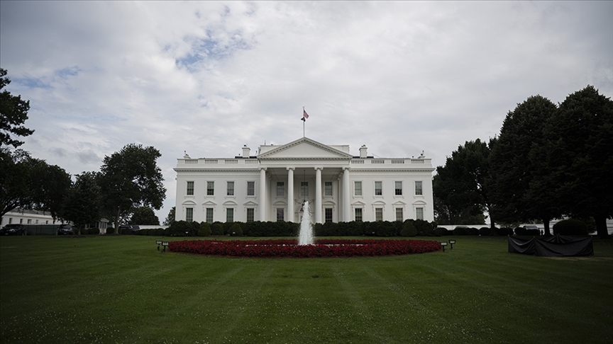 Beyaz Saray göçmen polisiyle korkutmayı sevdi: ICE’ın ara seçimde sandık çevresinde olmayacağının garantisi yok