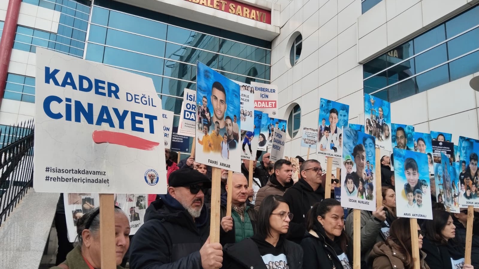 İsias Oteli kurbanının annesi çok ağır uyardı: İstanbul’da daha beteri olacak, susarsanız sizin çocuklarınız da ölecek