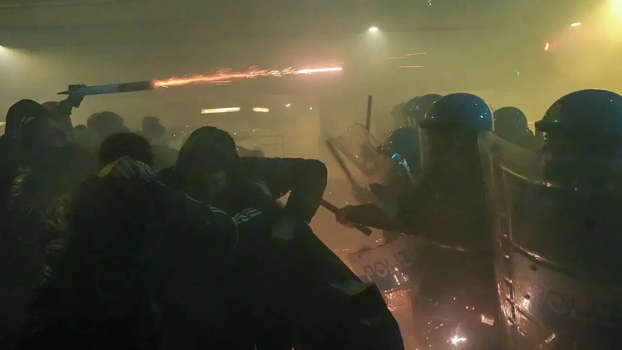 Kış olimpiyatları protesto gösterileriyle başladı