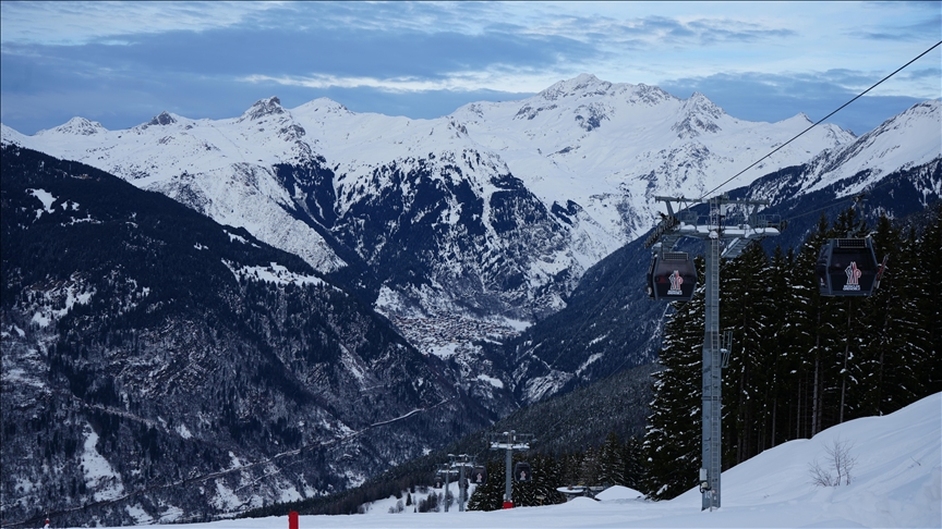 Fransa’da çığ düştü, iki kayakçı hayatını kaybetti