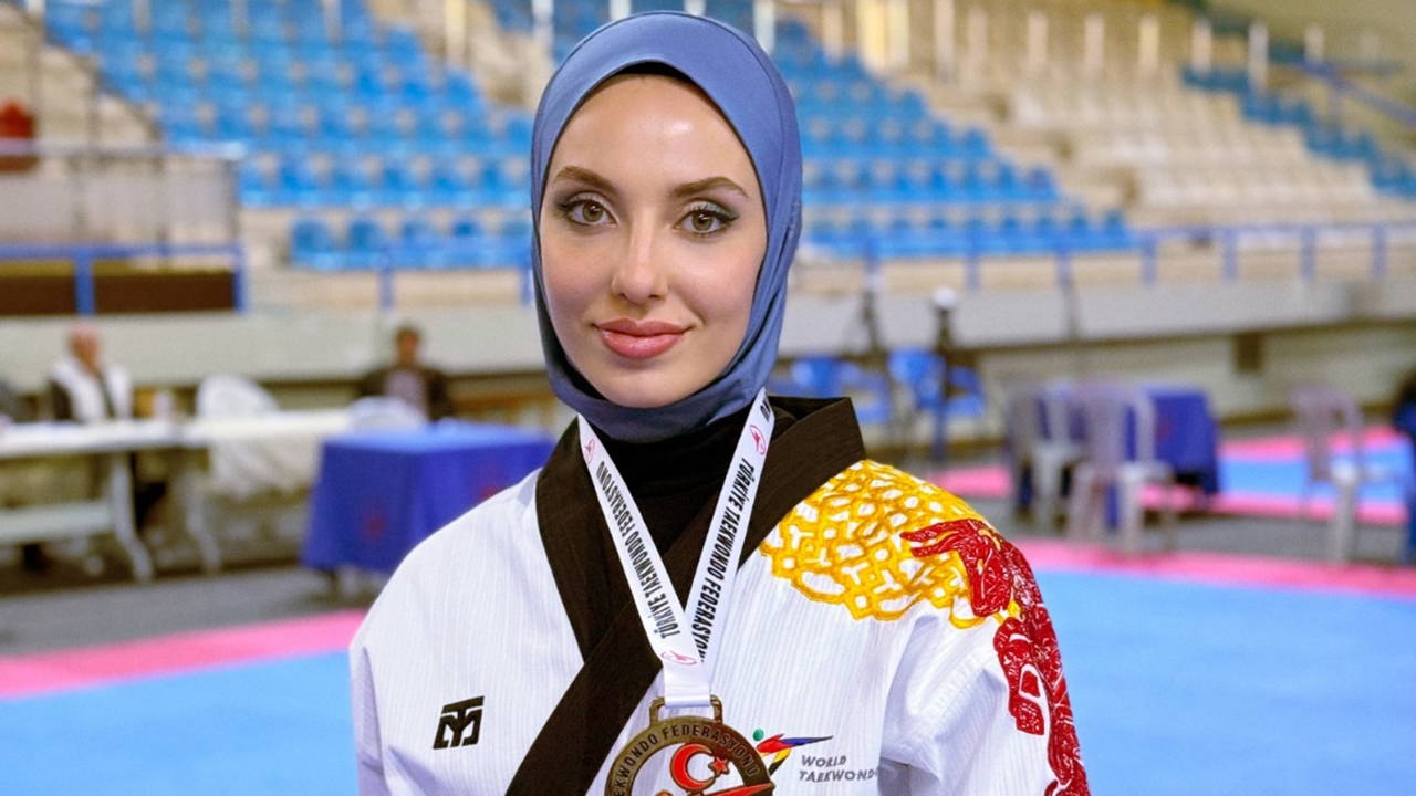 Kübra Dağlı tekvandoda bir altın, bir gümüş madalya Kazandı